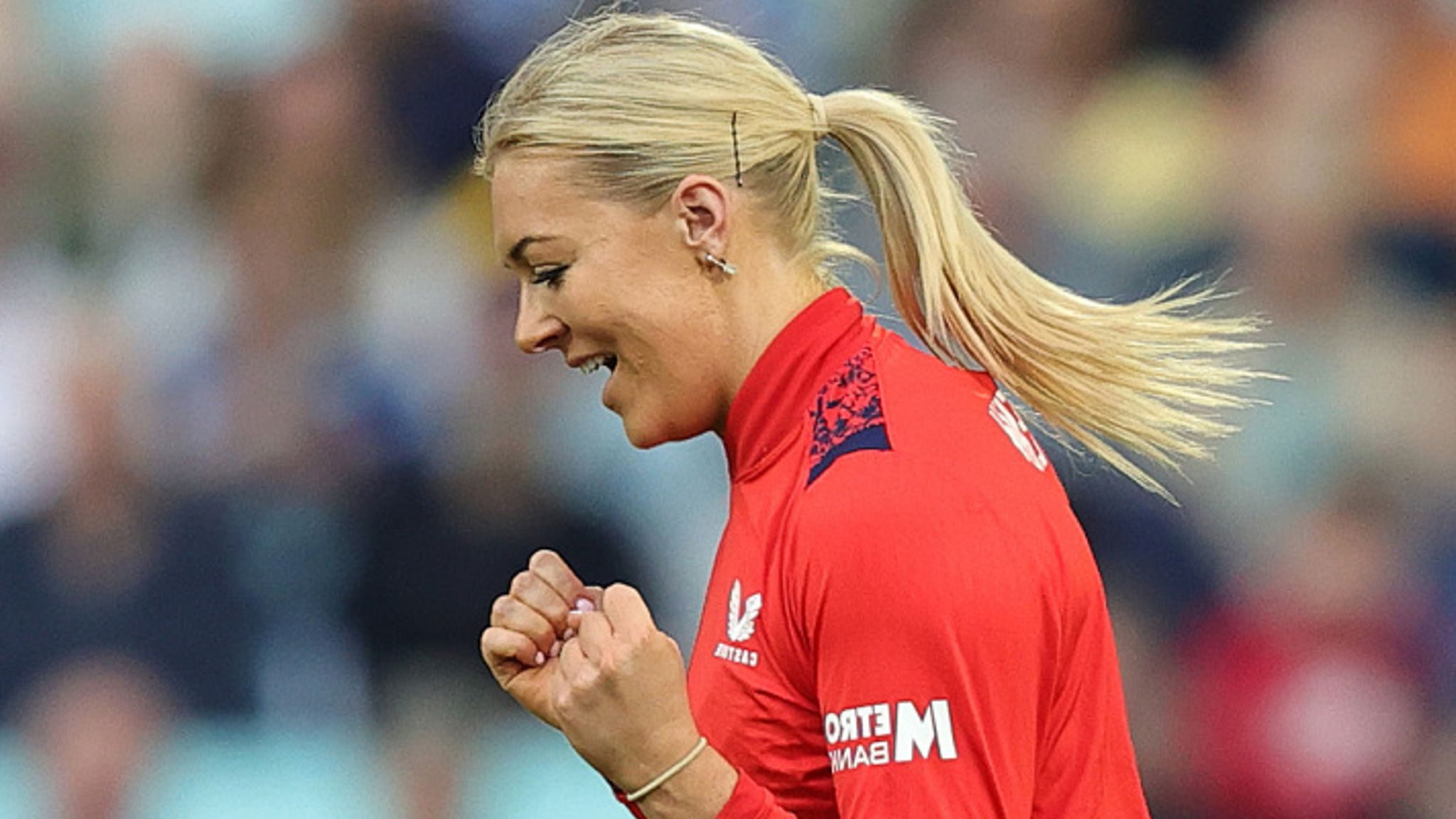New Zealand collapse again as Sarah Glenn leads England to 4-0 lead