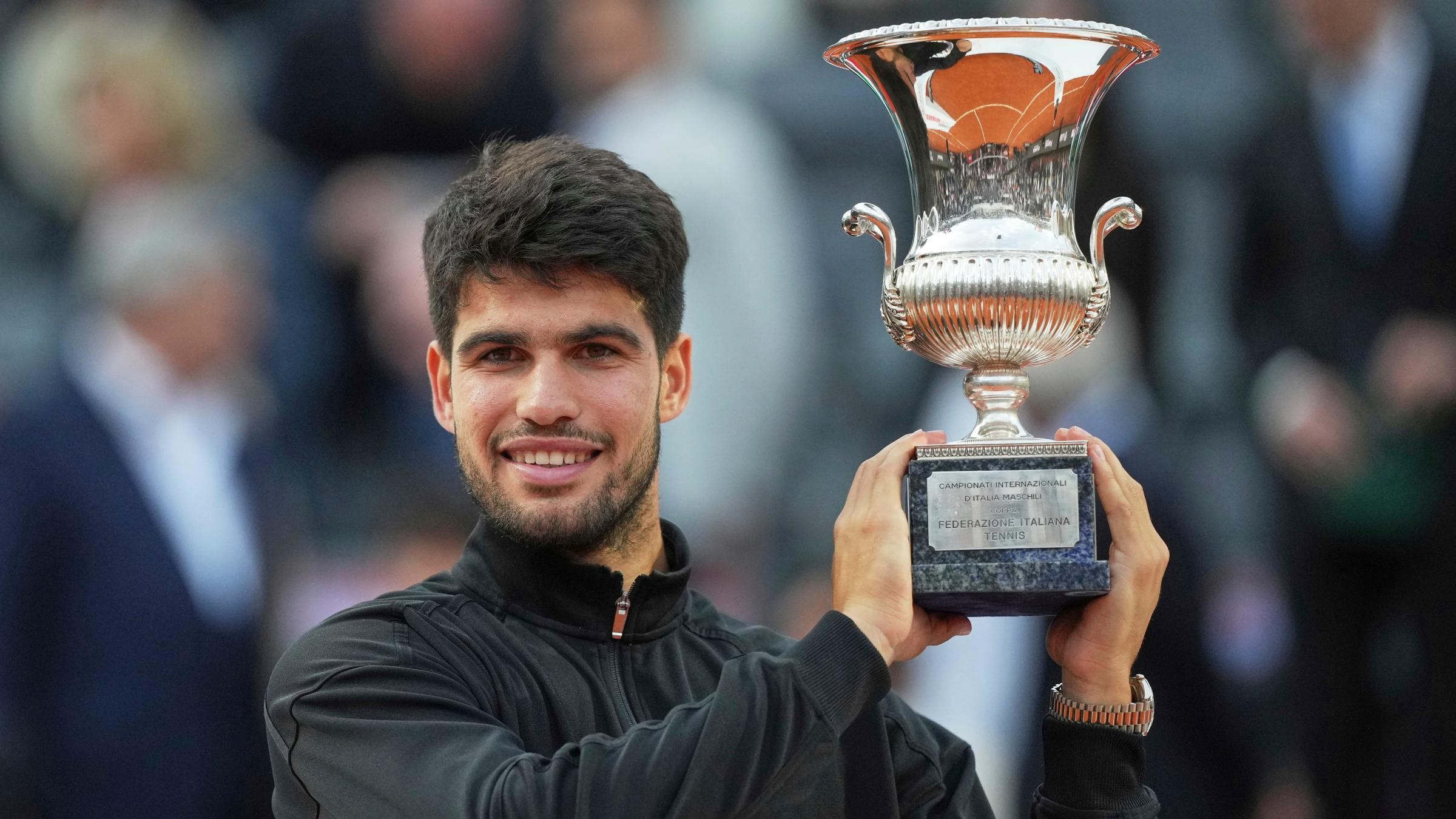 Alcaraz Ends Sinner’s Streak, Claims Italian Open in Style