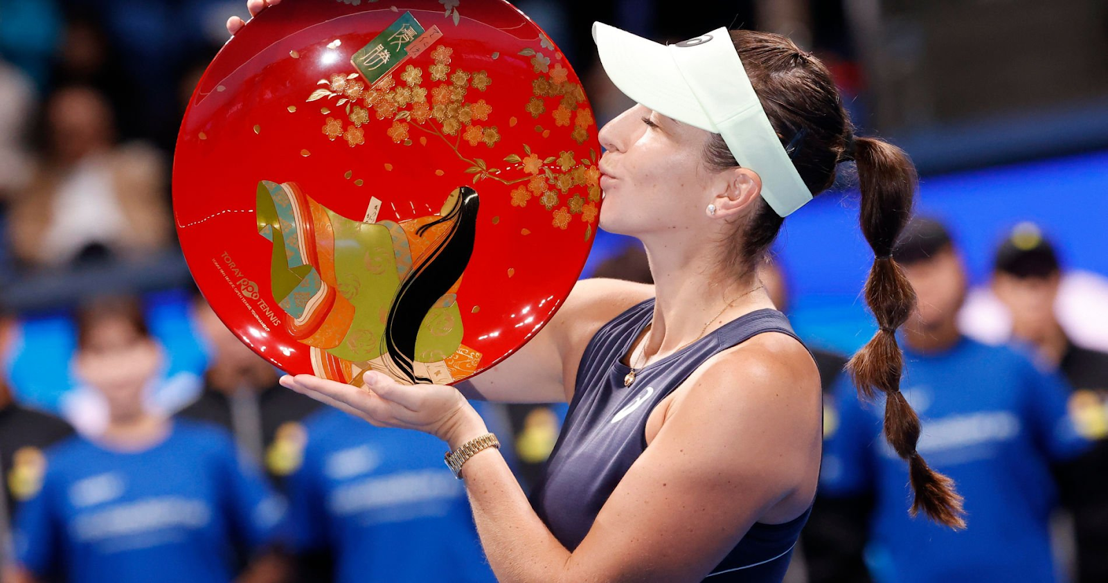 Bencic Triumphs in Tokyo, Clinches 10th Career Title with Commanding Win over Noskova