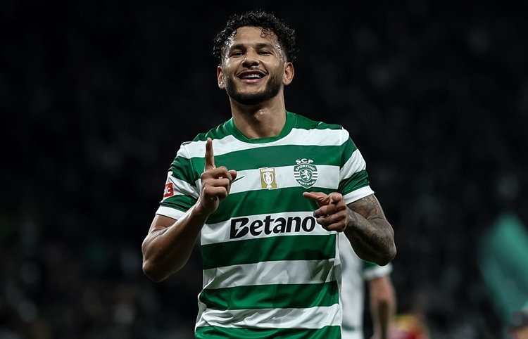Suárez Fires Sporting Past Rio Ave as Lions Keep Title Pressure On