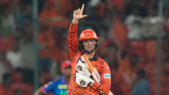 Abhishek Sharma’s Blazing 135 Powers Sunrisers Hyderabad to 47-Run Win Over Delhi Capitals
