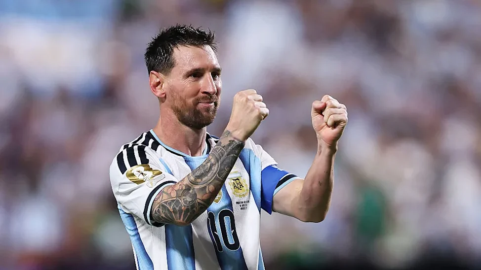 Messi Stars as Giants Begin with Wins